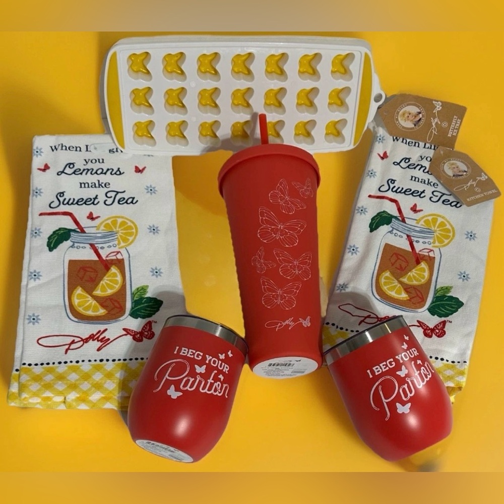 Dolly Parton I Beg Your Parton Tumblers, Ice Tray & Dolly Sweet Tea Towels